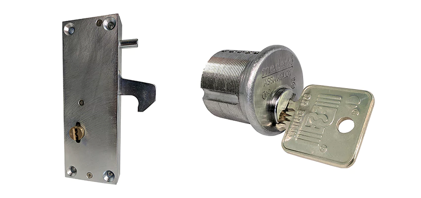 RR Fence Gates Brink Locks Repair in Earlimart, California