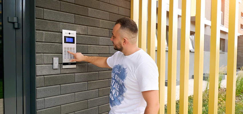 Locksmith Company For Smart Lock System Installation in Earlimart, California